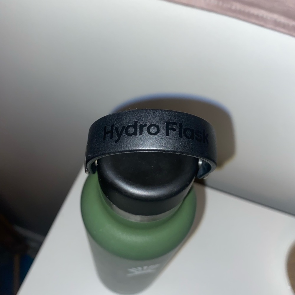 Hydroflask - Picture 5 of 5
